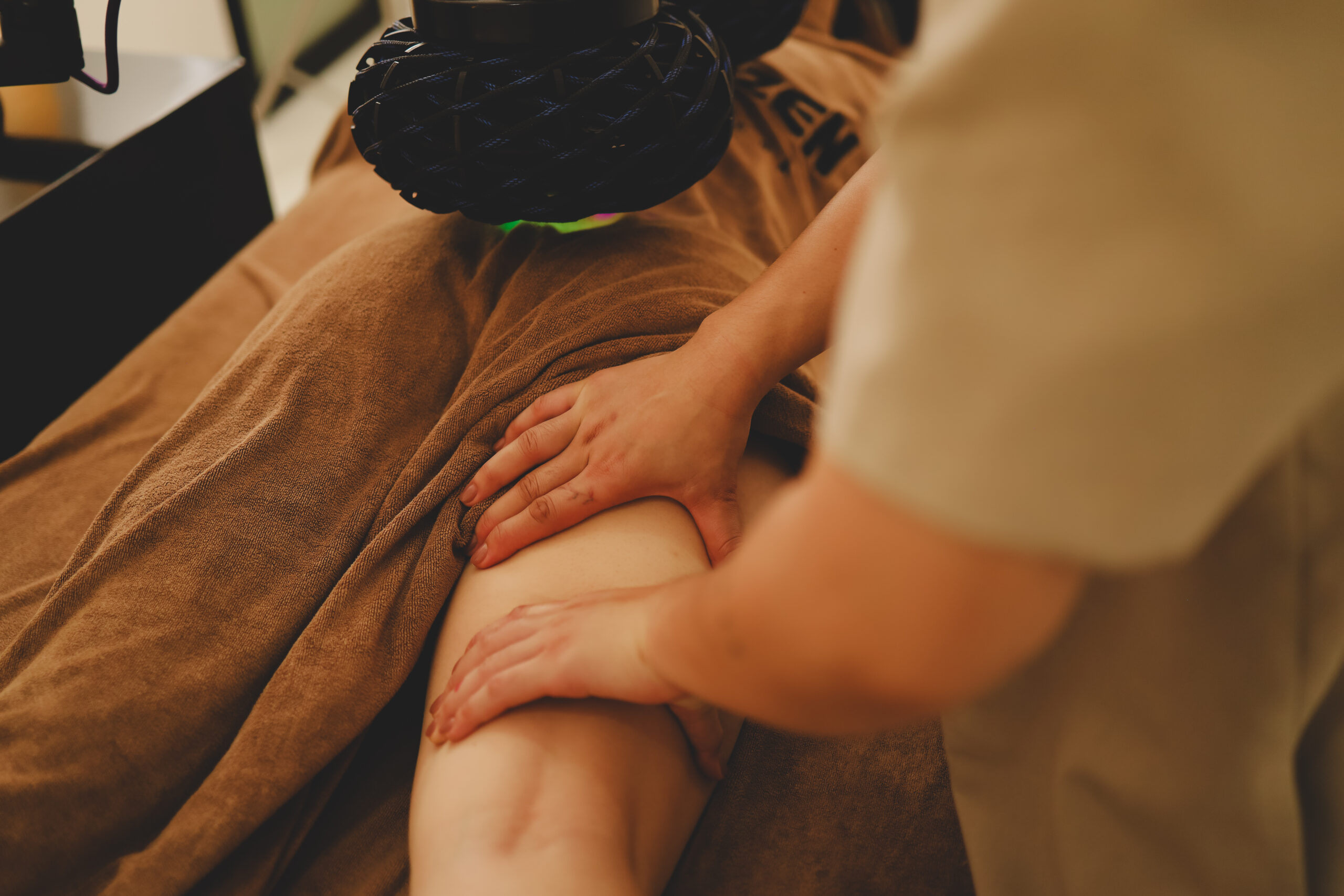 KHAI THÁC SỨC MẠNH CỦA TRƯỜNG ĐIỆN TỪ: CUỘC CÁCH MẠNG TRONG PHỤC HỒI SAU PHẪU THUẬT KHỚP.