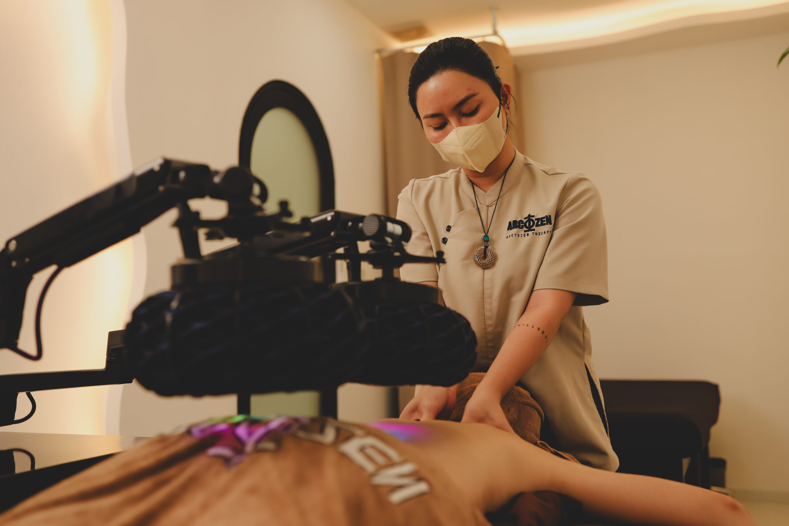 TỐI ĐA HÓA SỨC KHỎE: KHÁM PHÁ VIỆC KẾT HỢP PHƯƠNG PHÁP PEMF VỚI CÁC PHƯƠNG PHÁP DƯỠNG SINH KHOA HỌC HUYỆT ĐẠO CÔNG NGHỆ CAO KHÁC.